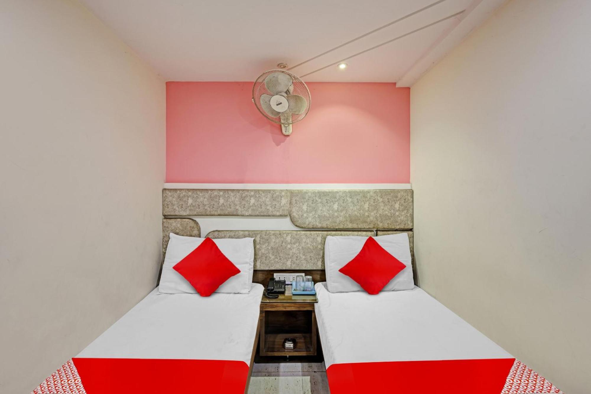 Oyo Flagship Hotel Le Cashew New Delhi Buitenkant foto